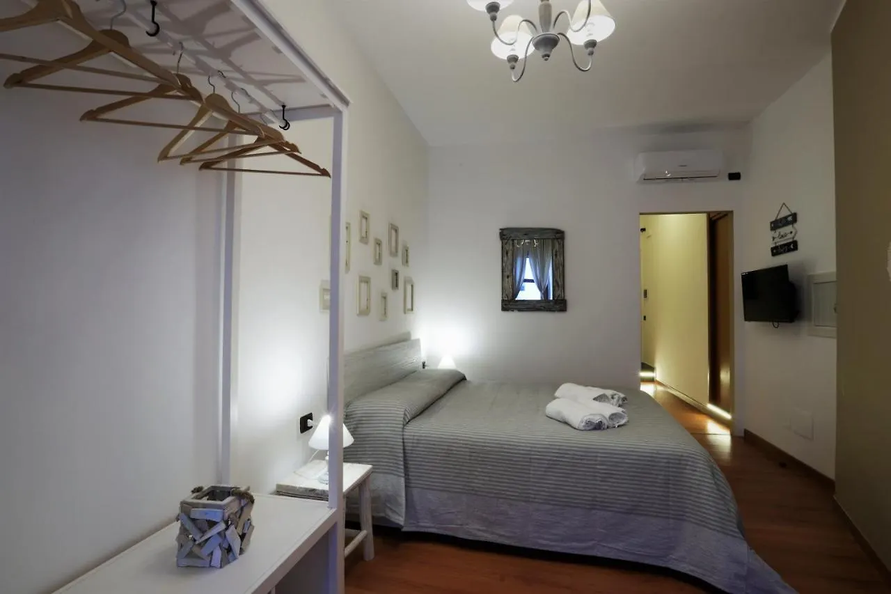 Napoli Vesuvio Apartments Bed and breakfast